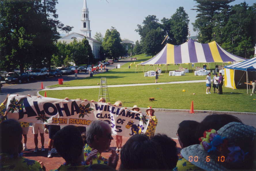 Class Banner.jpg (66307 bytes)